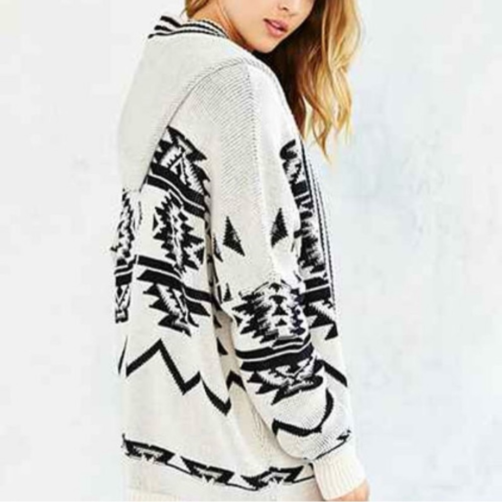 Ecoté Cardigan - Picture 3 of 7